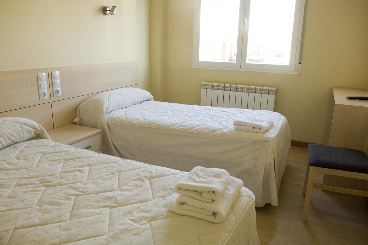 Hostal Europa Castejón Esterno foto
