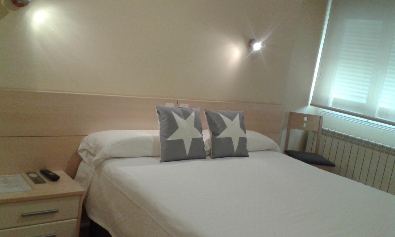 Hostal Europa Castejón Esterno foto